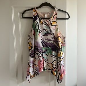 Size 8 Anthro top floral print with zipper back and handkerchief hem